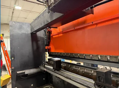 1999 AMADA HFB-2204S Press Brakes | GM Hydraulics Inc. (3)
