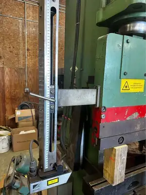 CINCINNATI 135 TON CB x 10 ft Press Brakes | GM Hydraulics Inc. (4)